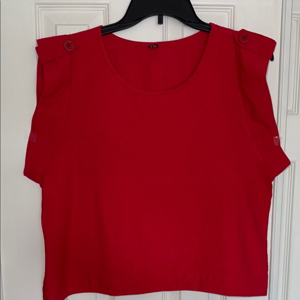 Red Sleeveless Top. Brazilian